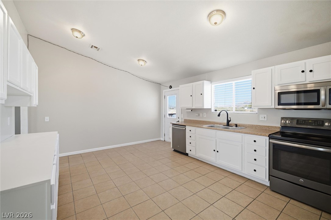 200 West Eton Street Property Photo 6