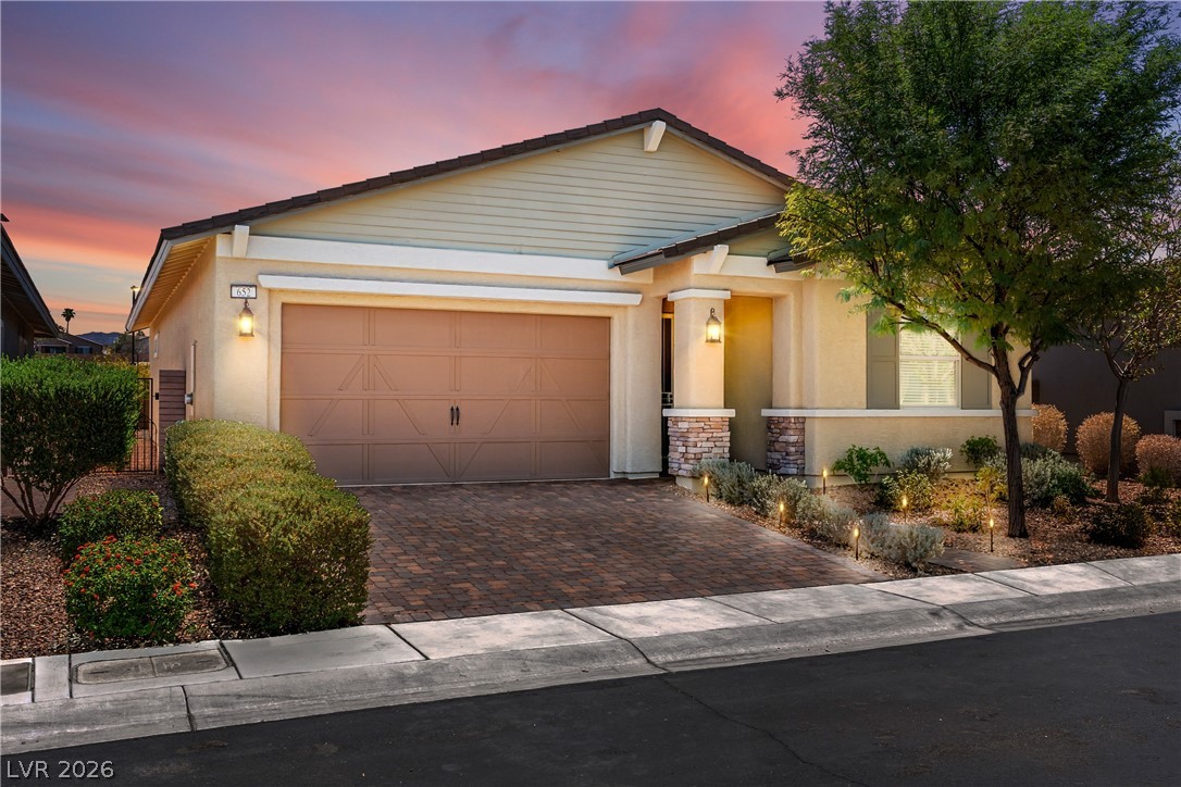 652 Longfeather Street Property Photo 1