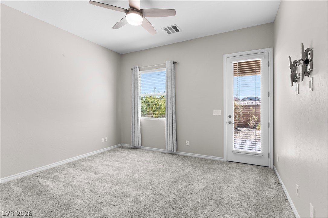652 Longfeather Street Property Photo 18
