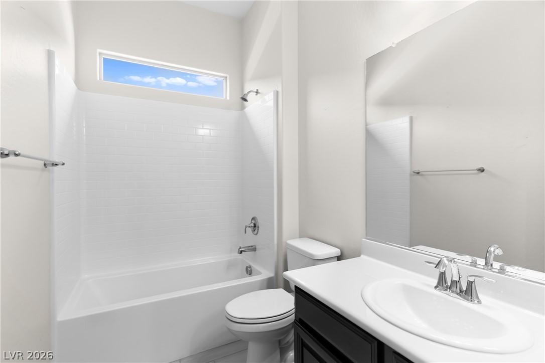 652 Longfeather Street Property Photo 33