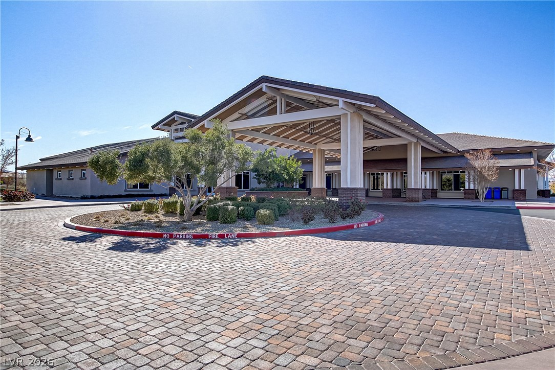 652 Longfeather Street Property Photo 40