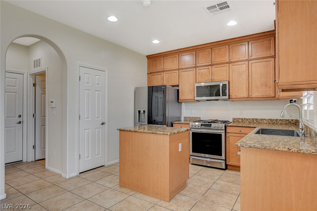 9734 Maspalomas Street Property Photo 14