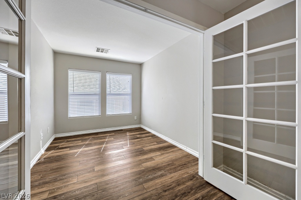 756 Loughton Street Property Photo 11