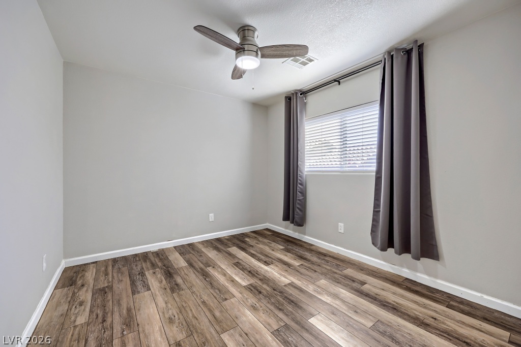756 Loughton Street Property Photo 15