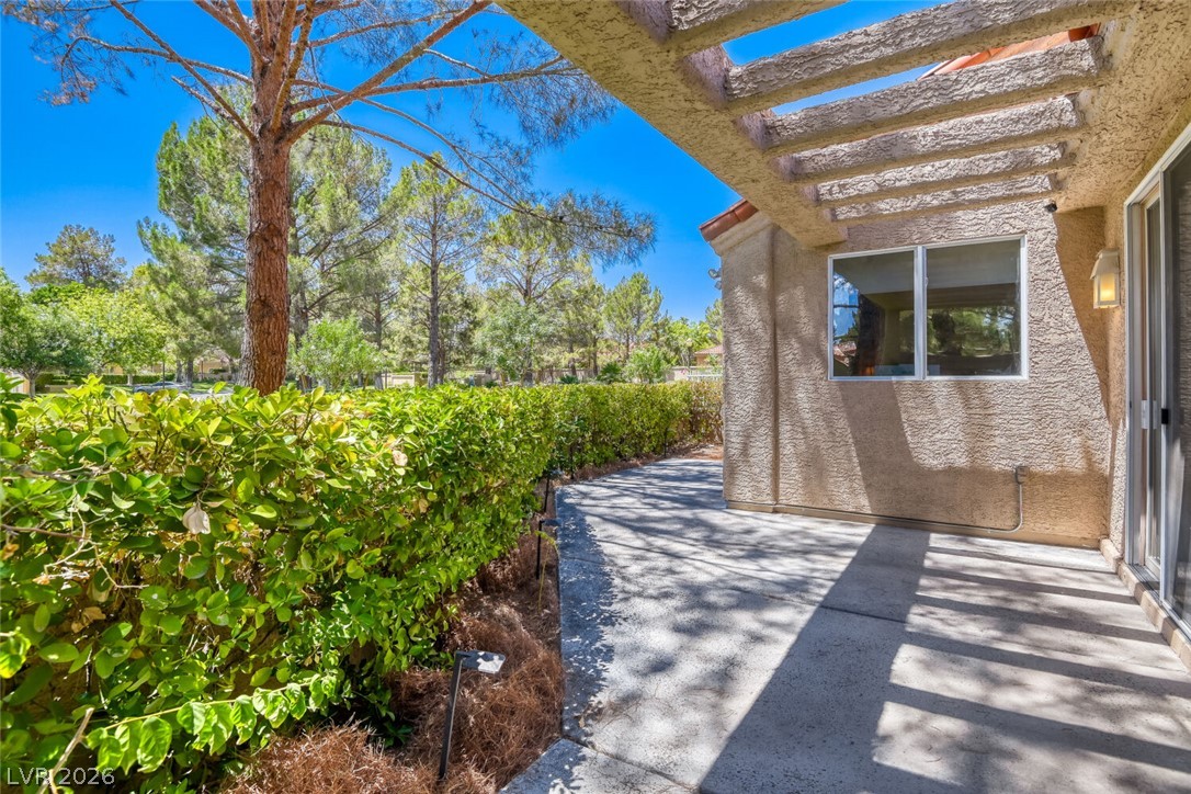 8275 Round Hills Circle Property Photo 17