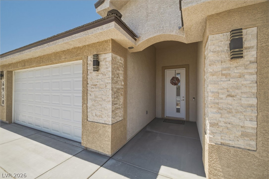6950 Sandpebble Street Property Photo 4