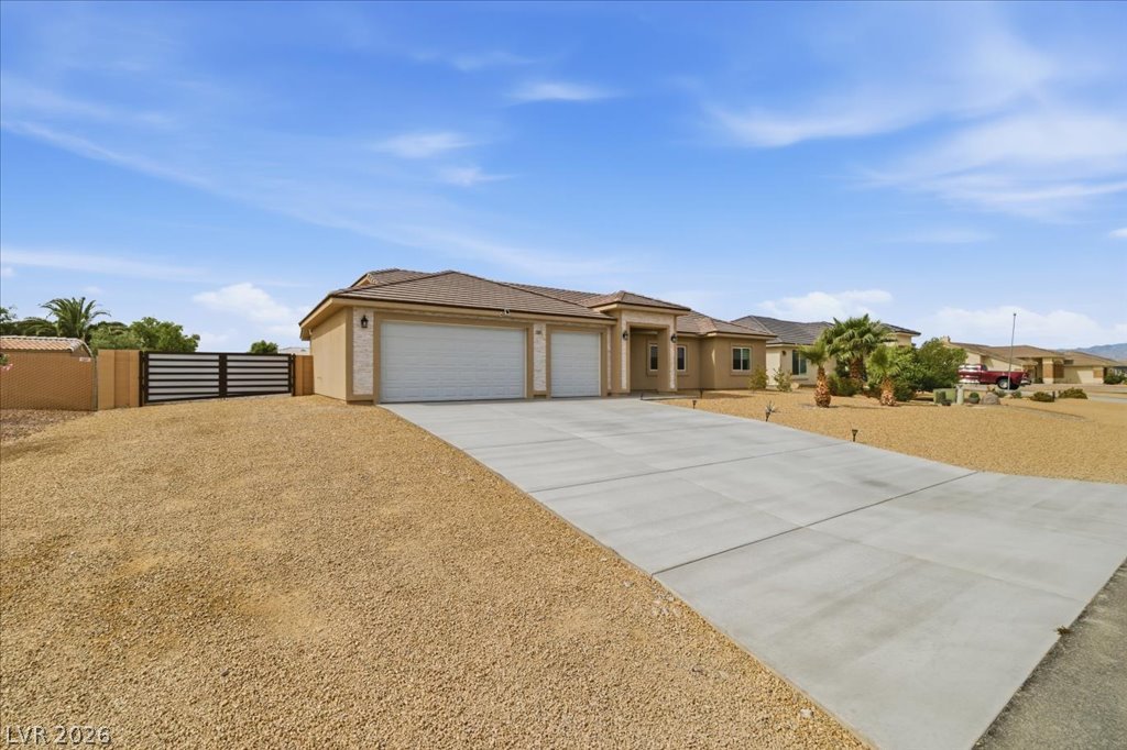 5411 Fernwood Court Property Photo 3