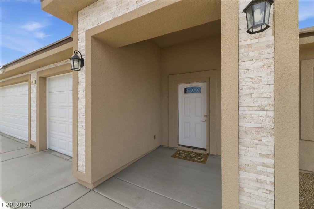 5411 Fernwood Court Property Photo 5