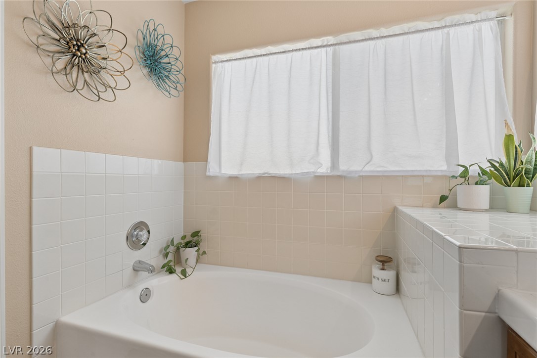 7808 Robinglen Avenue Property Photo 43