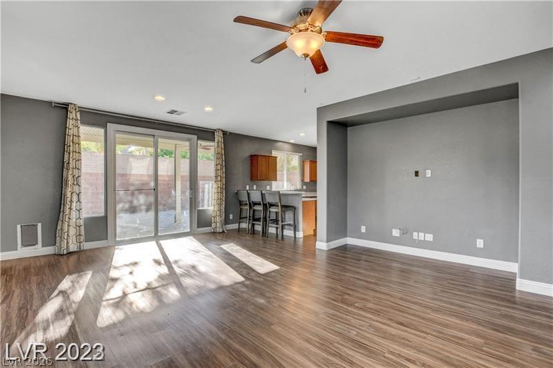 7725 Donner Peak Street Property Photo 8
