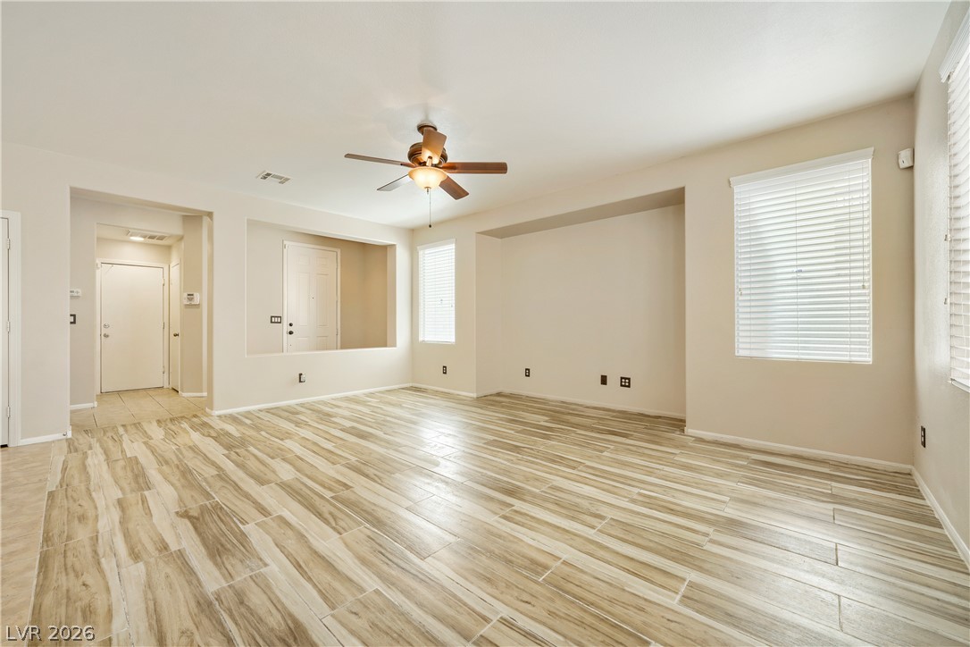6692 Chariots Path Court Property Photo 9