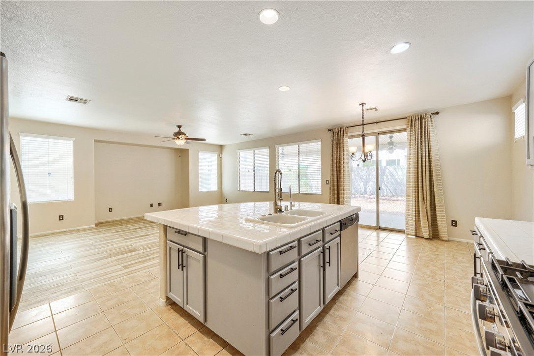 6692 Chariots Path Court Property Photo 13