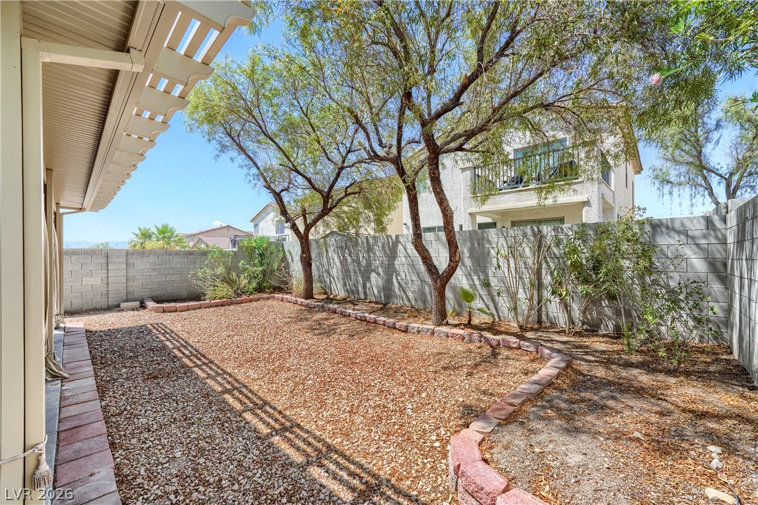 6692 Chariots Path Court Property Photo 28