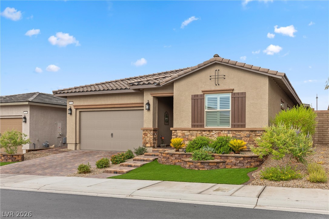 700 Monteverdi Peak Street Property Photo 3