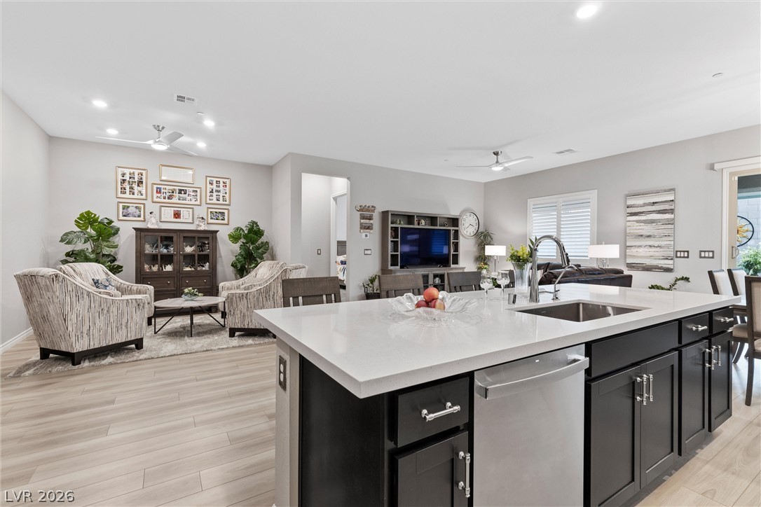 700 Monteverdi Peak Street Property Photo 8