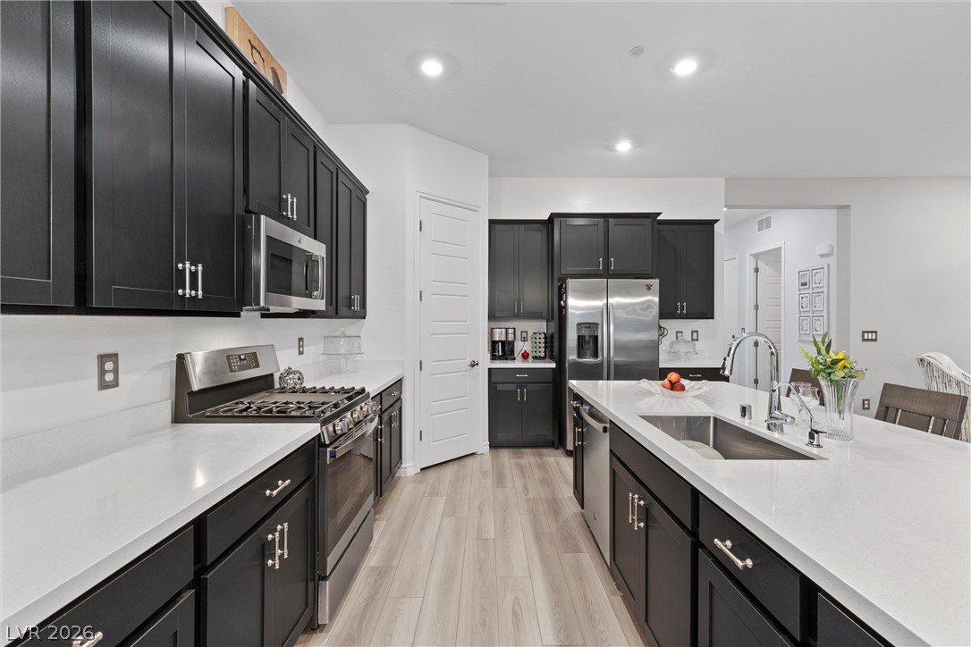 700 Monteverdi Peak Street Property Photo 12