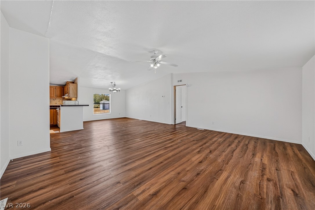 5220 Jerry Avenue Property Photo 5