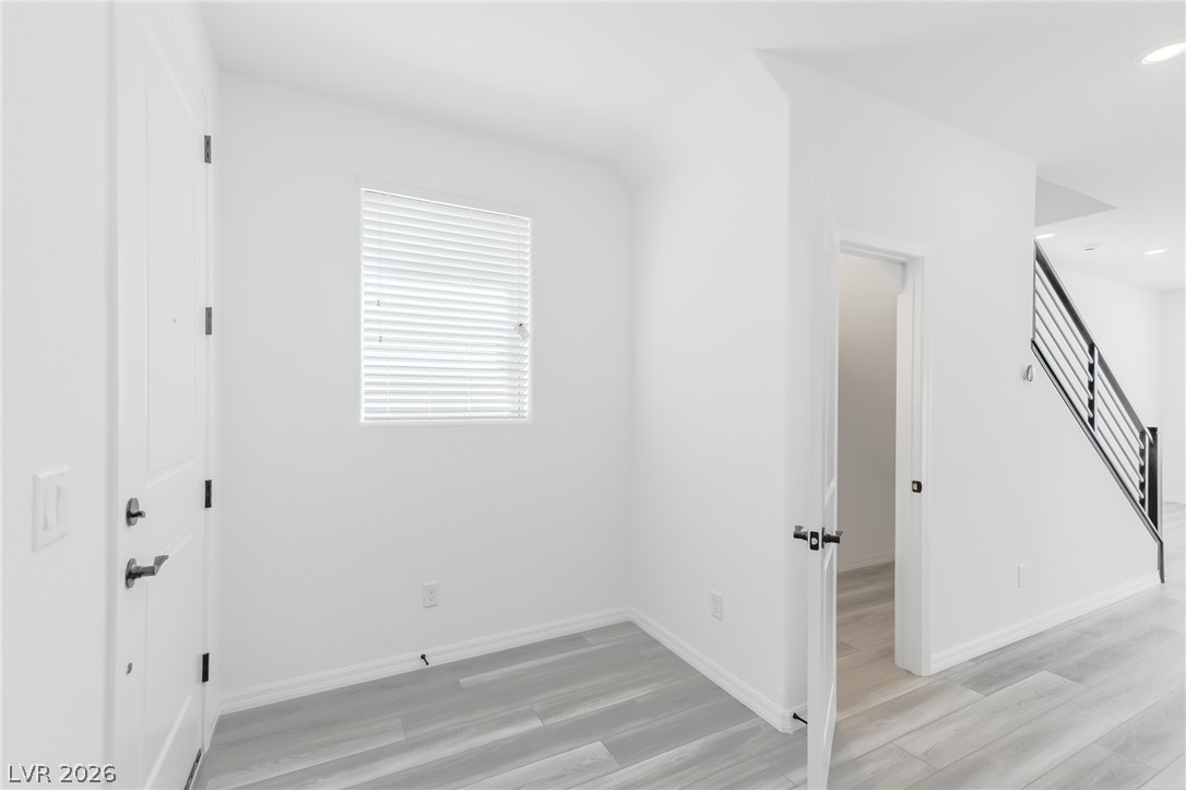 6017 Fennerwick Avenue Property Photo 3
