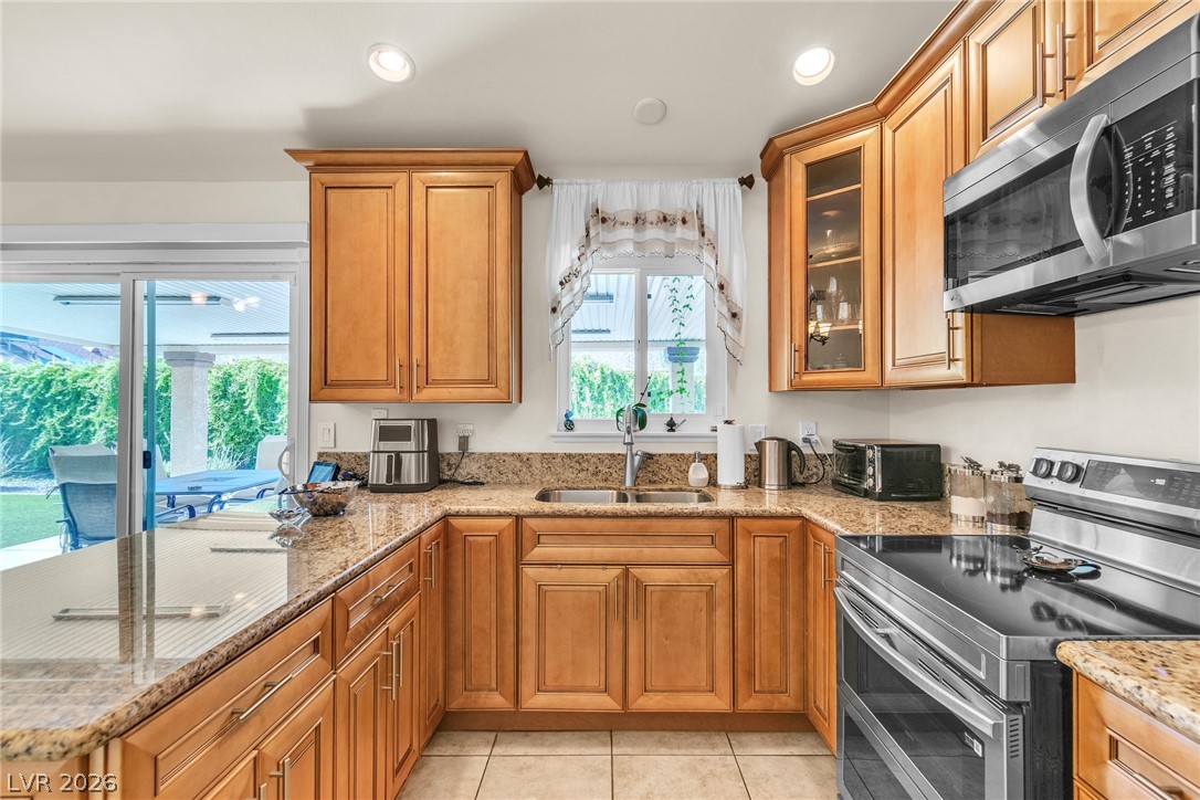 6145 West Twain Avenue Property Photo 9