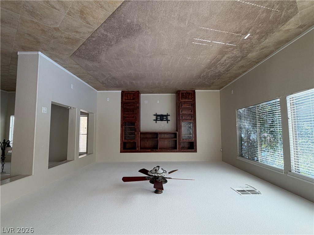 5558 Golden Palms Court Property Photo 5