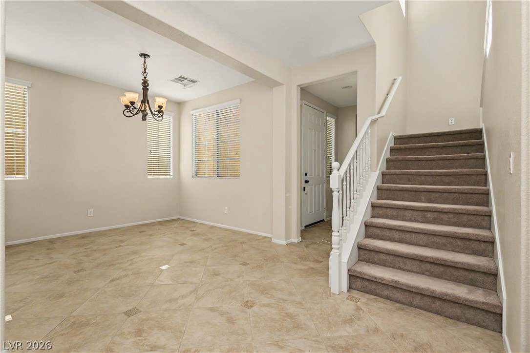 5558 Golden Palms Court Property Photo 8