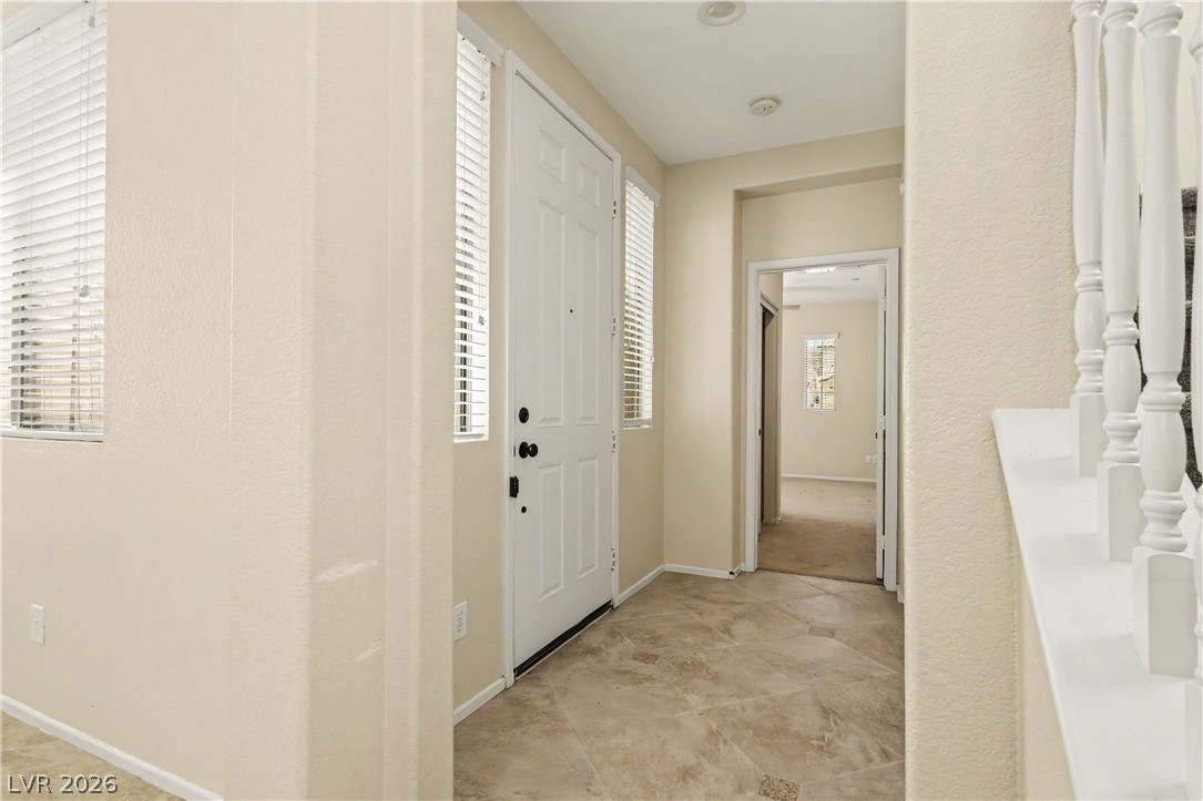 5558 Golden Palms Court Property Photo 13