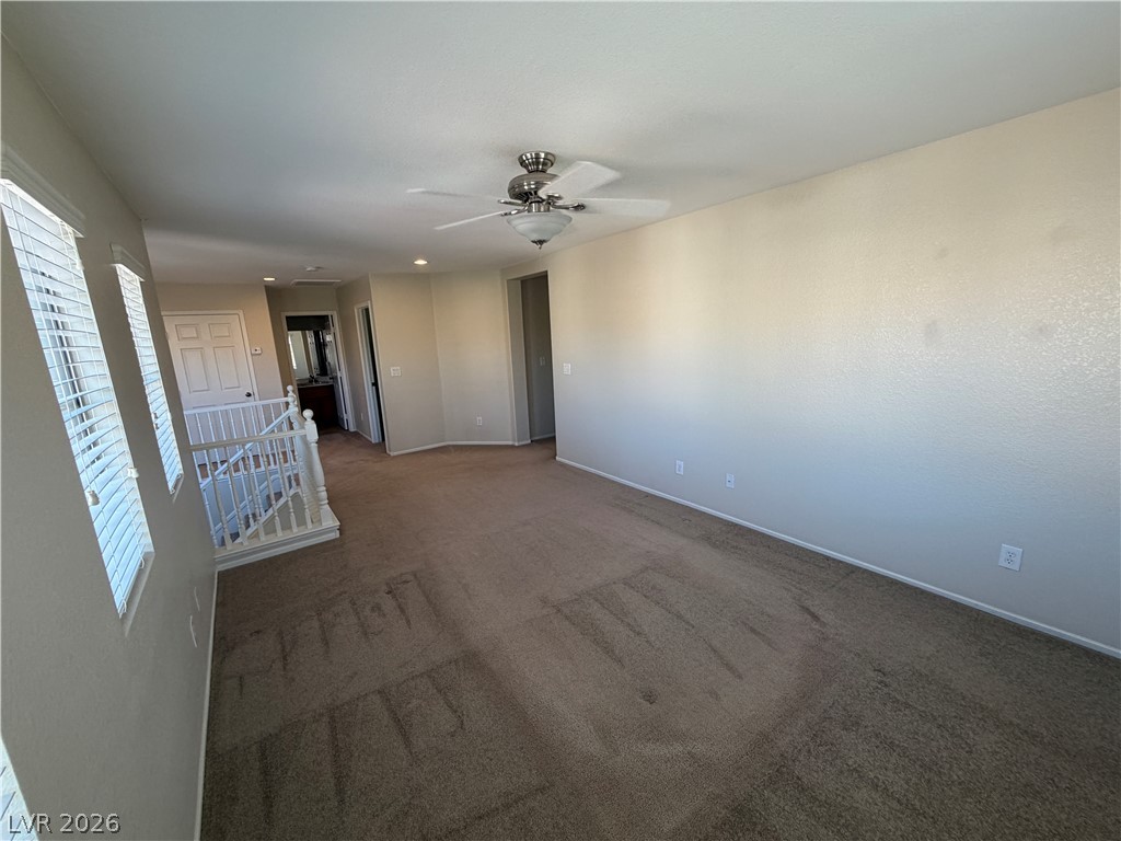 5558 Golden Palms Court Property Photo 14