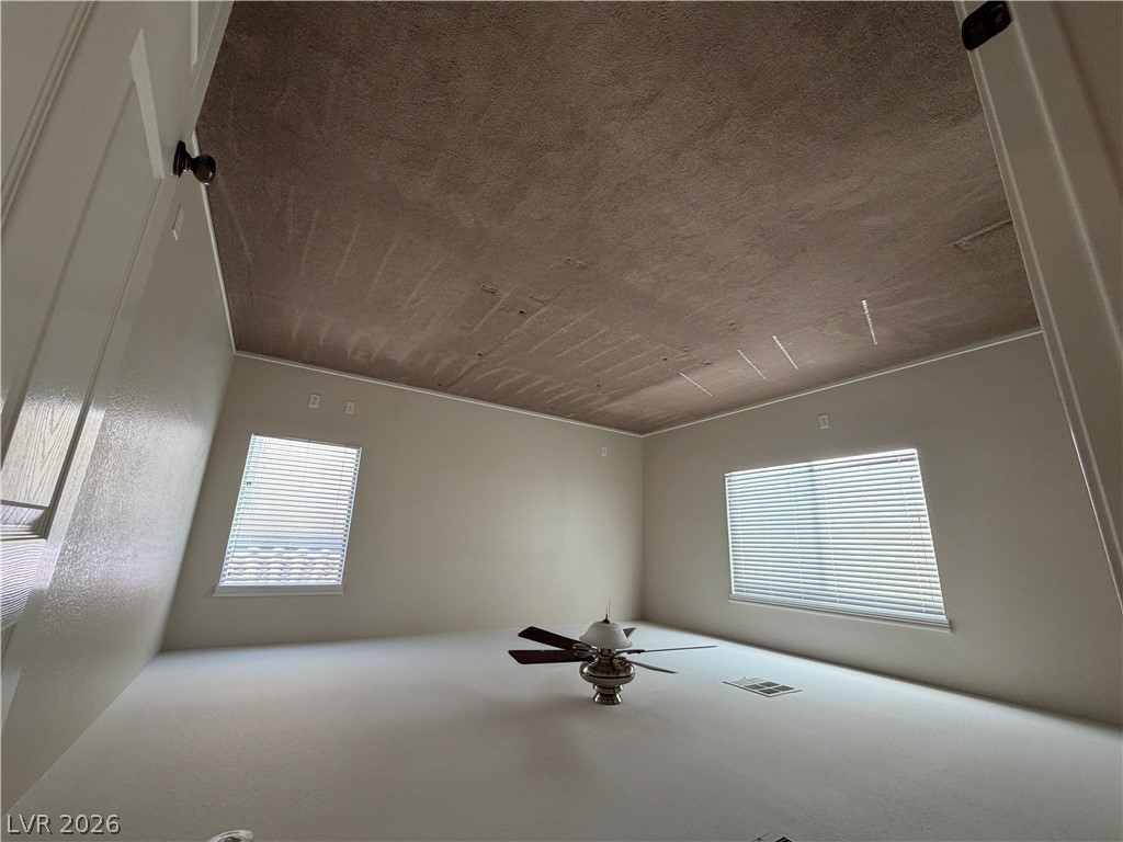 5558 Golden Palms Court Property Photo 15