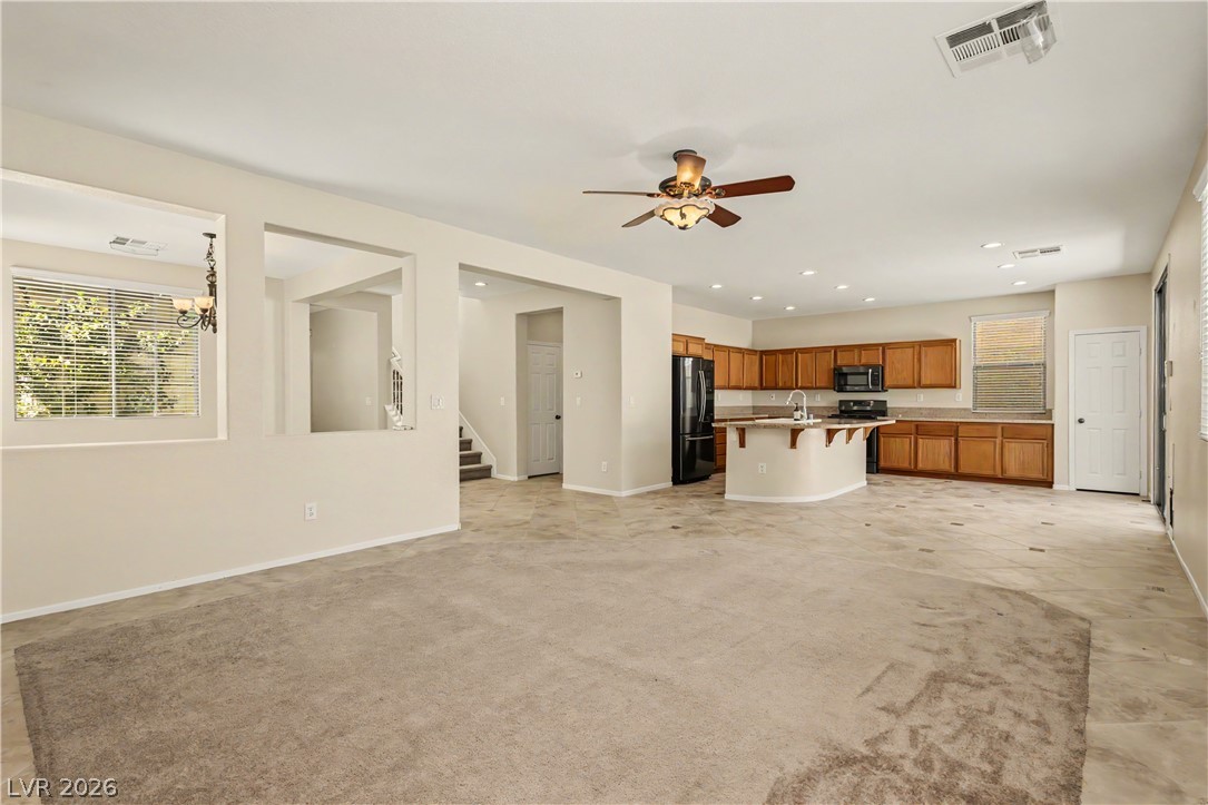 5558 Golden Palms Court Property Photo 15