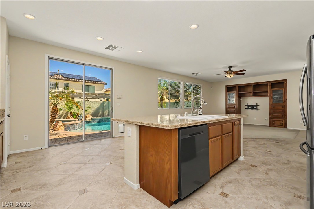 5558 Golden Palms Court Property Photo 20