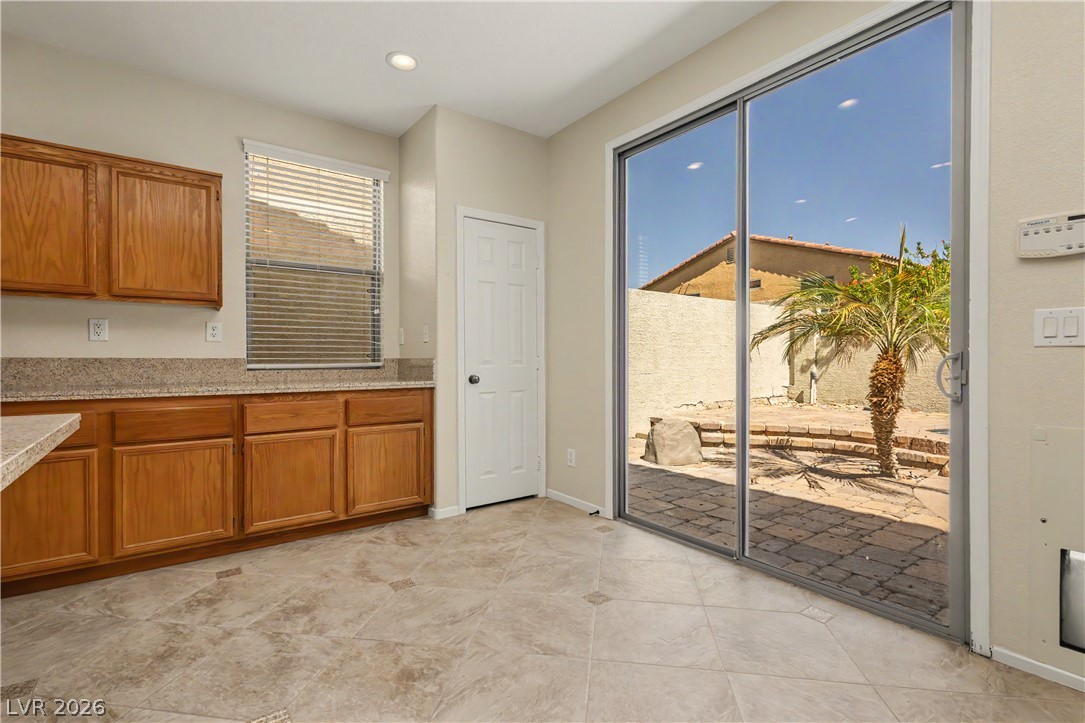 5558 Golden Palms Court Property Photo 22
