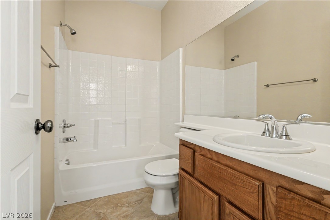 5558 Golden Palms Court Property Photo 27