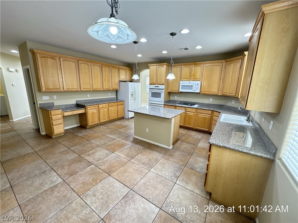 2768 Craigmillar Street Property Photo 5