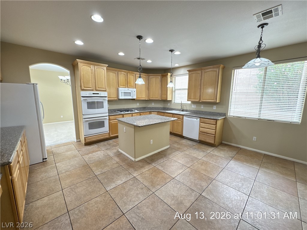 2768 Craigmillar Street Property Photo 9