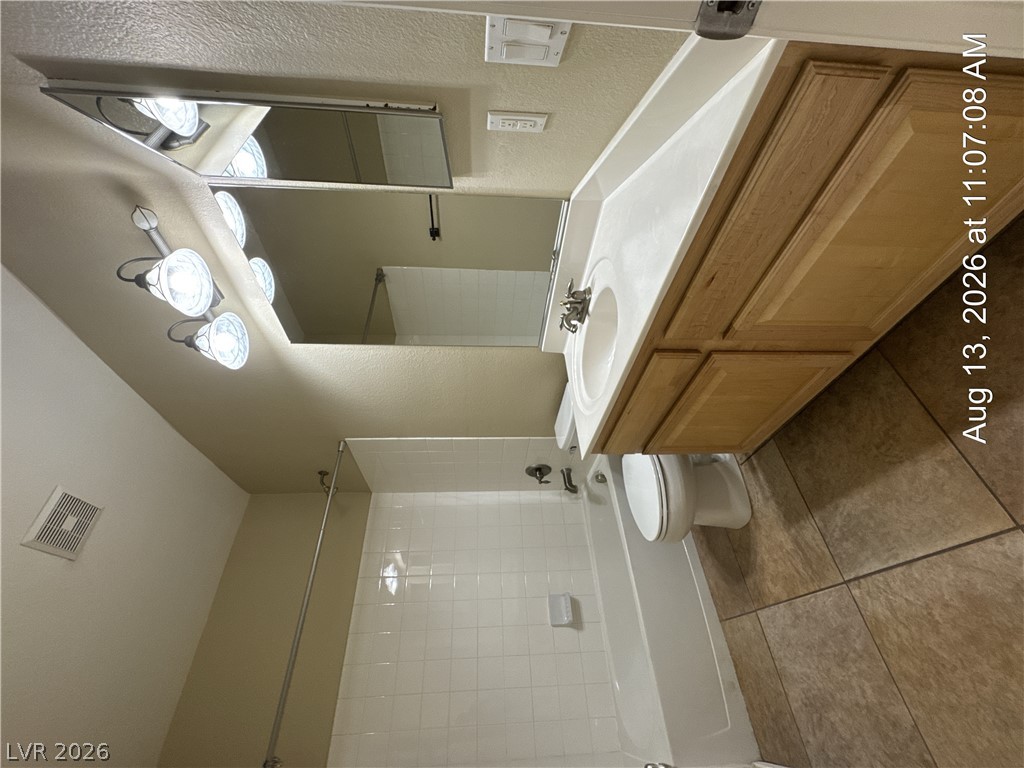 2768 Craigmillar Street Property Photo 33