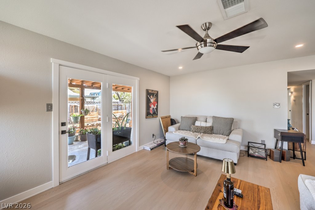 6945 Cobblestone Avenue Property Photo 8