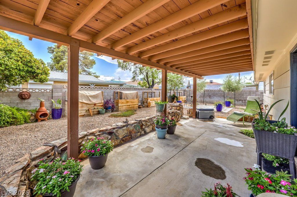 6945 Cobblestone Avenue Property Photo 28