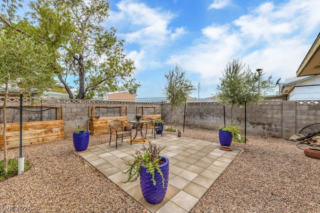 6945 Cobblestone Avenue Property Photo 30