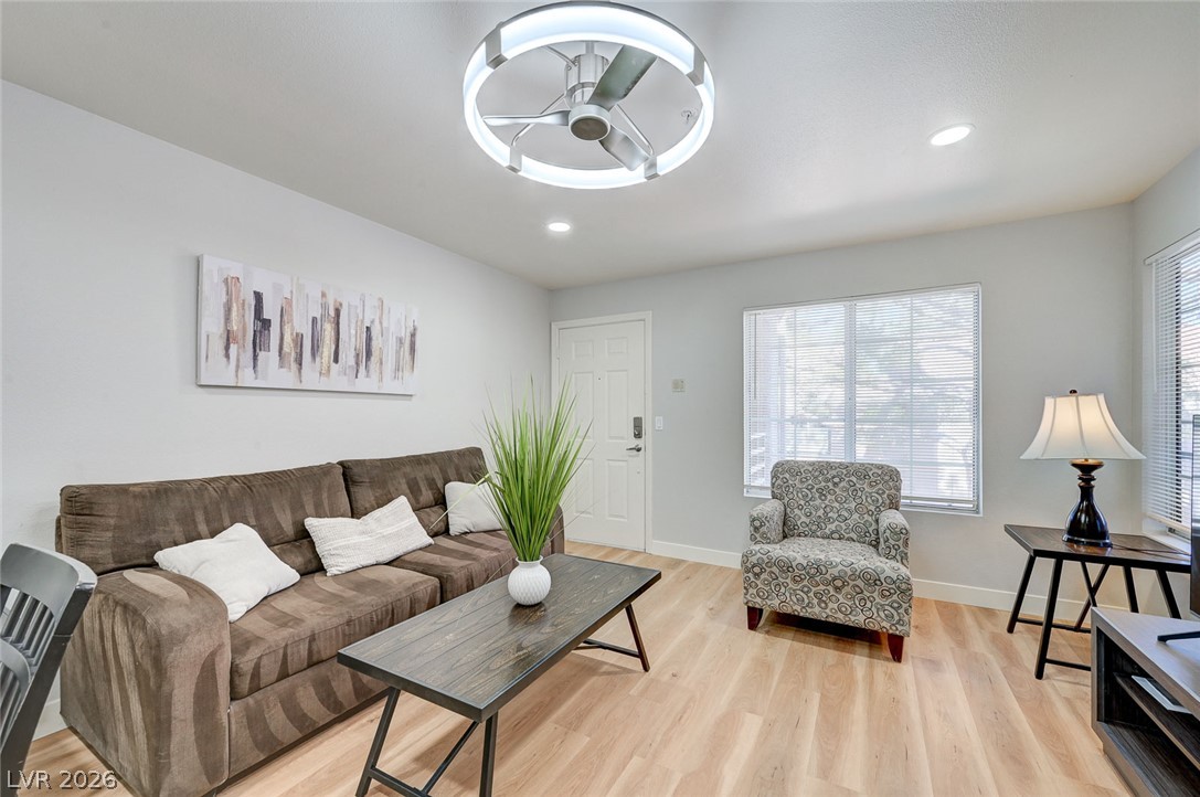 2805661 Property Photo 3