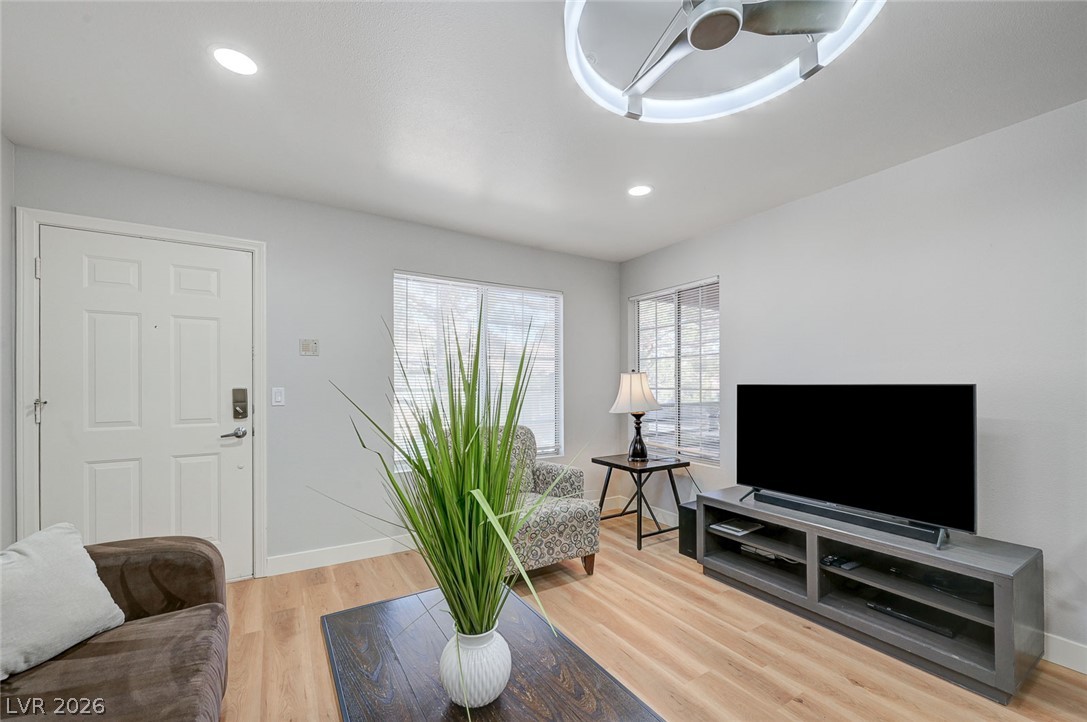 2805661 Property Photo 4