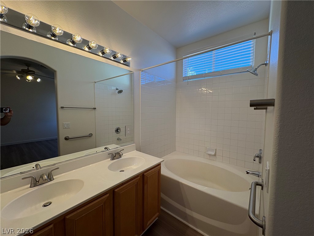 10688 Oak Crest Avenue Property Photo 16