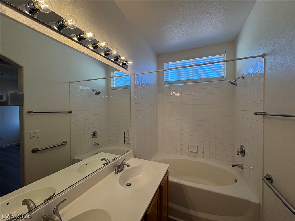 10688 Oak Crest Avenue Property Photo 17