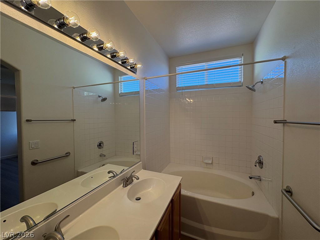 10688 Oak Crest Avenue Property Photo 18