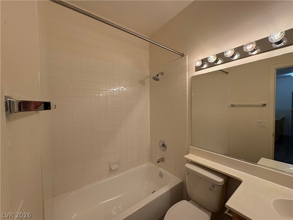 10688 Oak Crest Avenue Property Photo 24