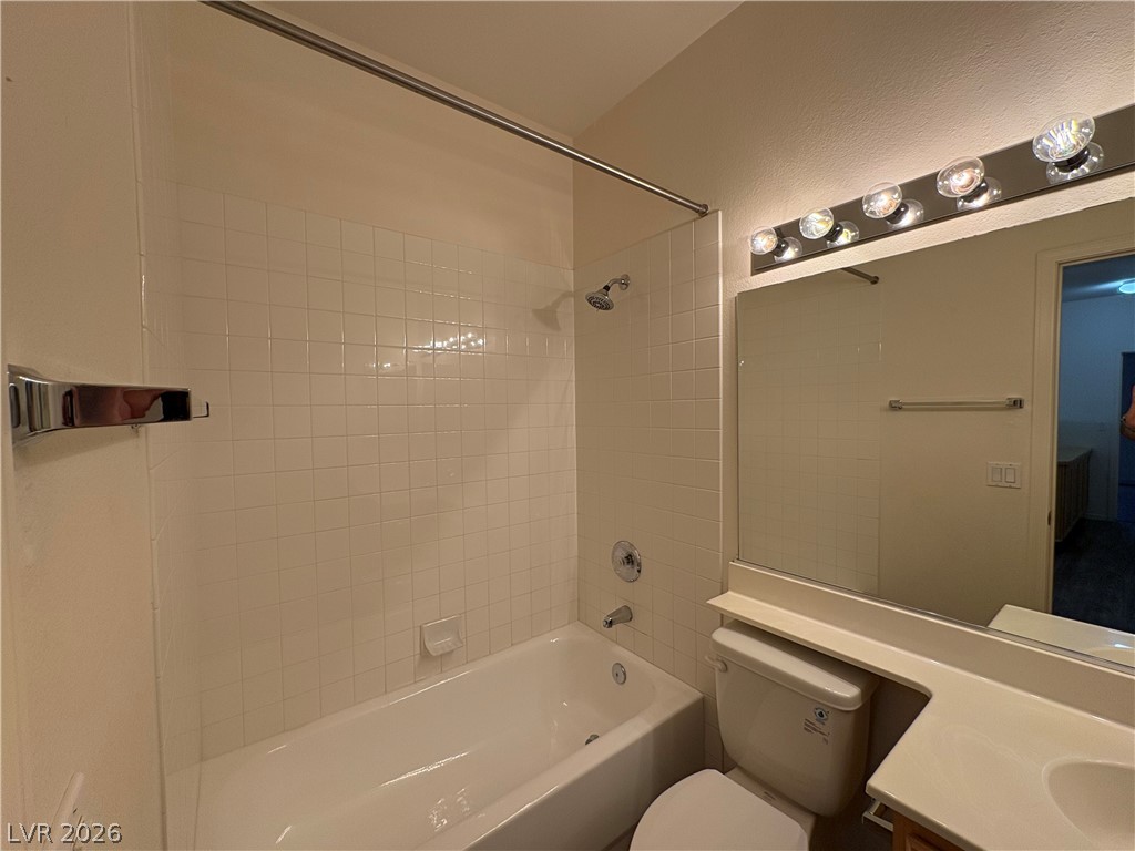 10688 Oak Crest Avenue Property Photo 25