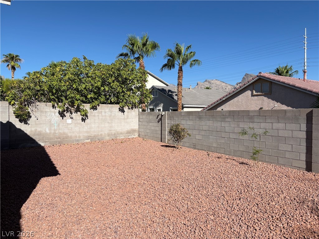 10688 Oak Crest Avenue Property Photo 32