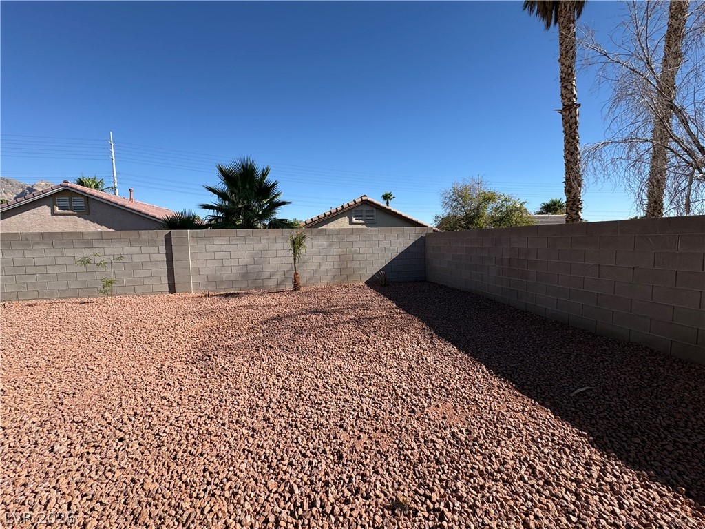10688 Oak Crest Avenue Property Photo 33