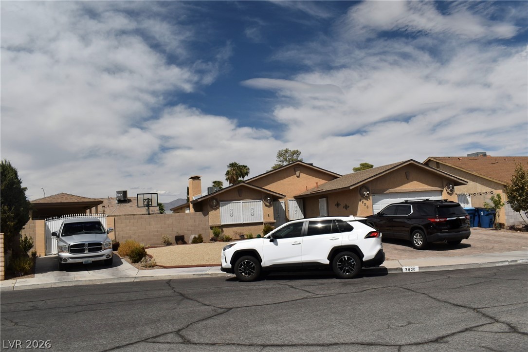 5820 La Jolla Way Property Photo 3