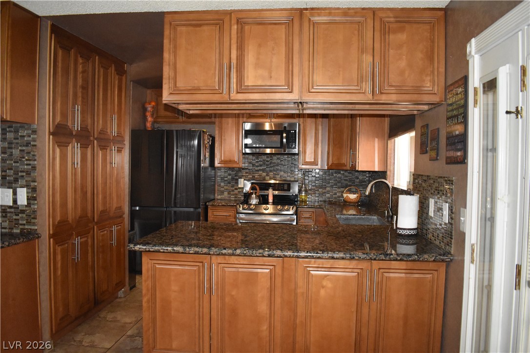 5820 La Jolla Way Property Photo 8