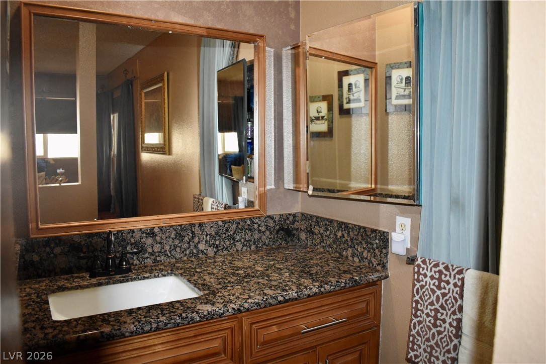 5820 La Jolla Way Property Photo 17